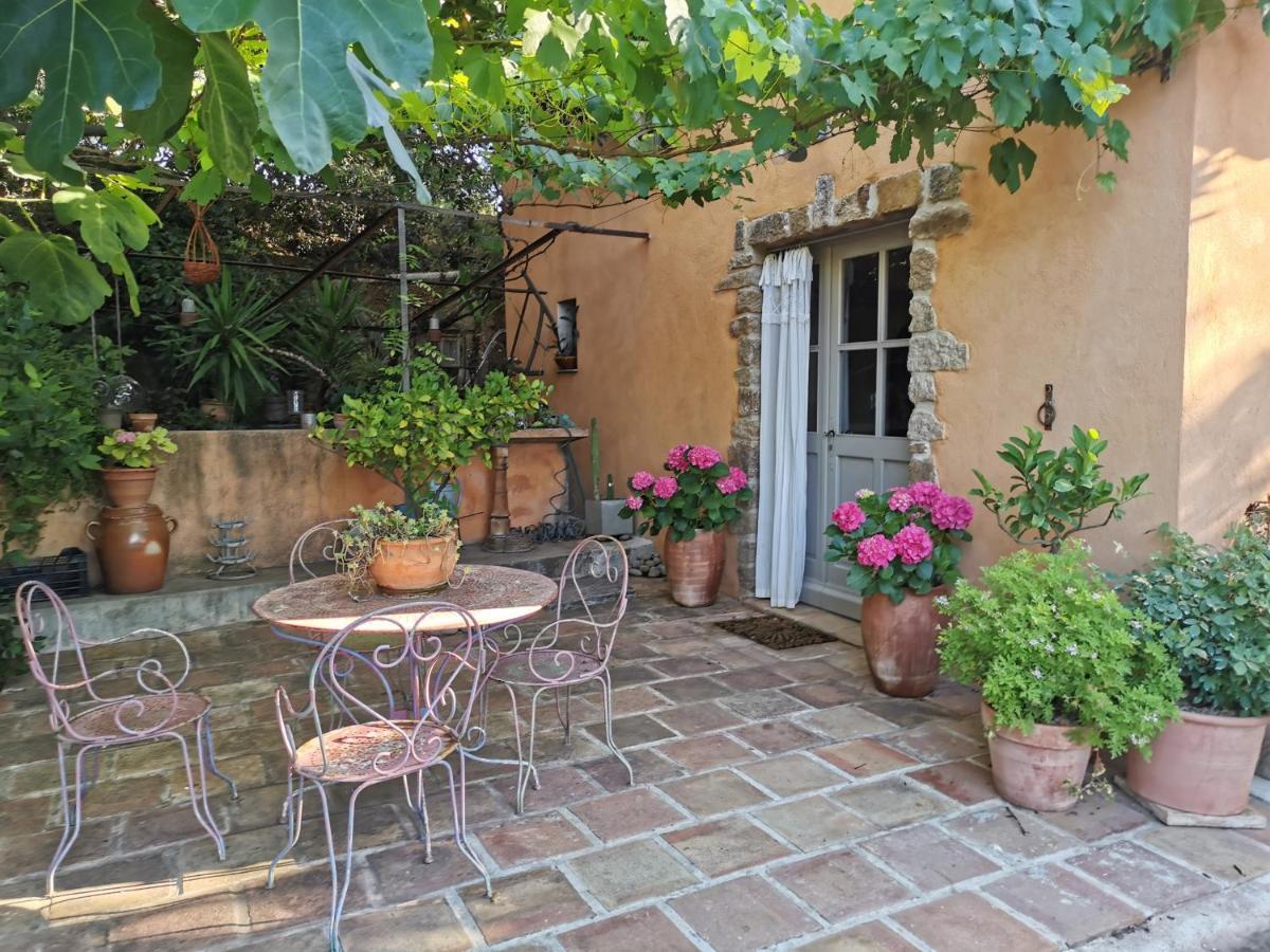 Les Anes De Petit Jean Pierrefeu-du-Var Exterior foto